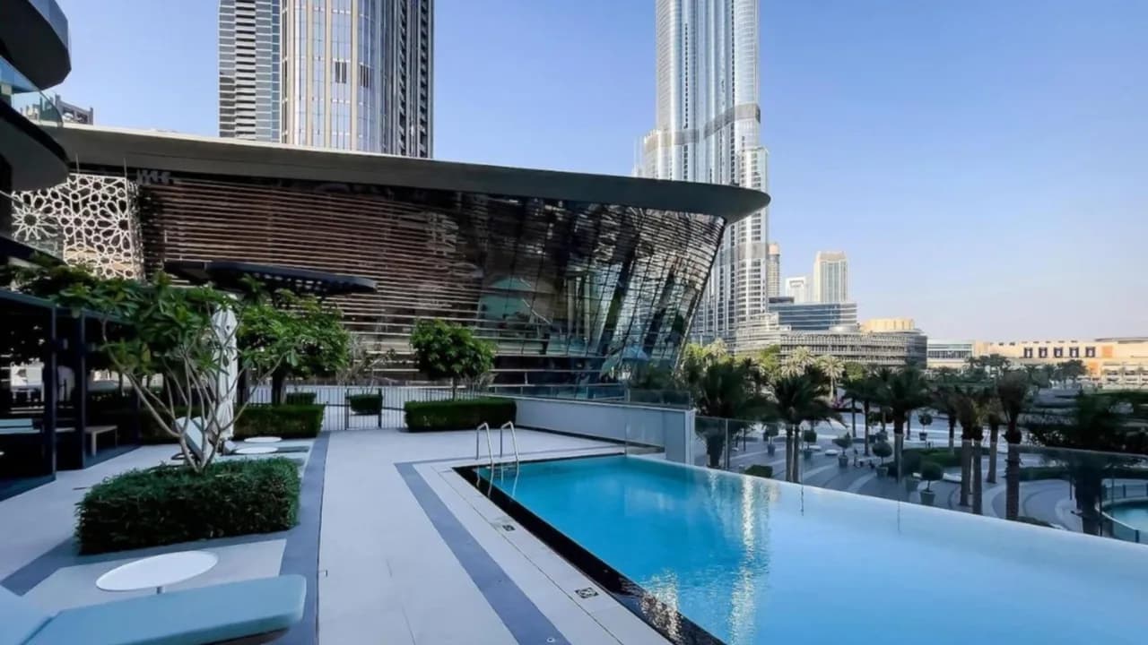 Sophisticated City Apartment With Burj Views photo 3