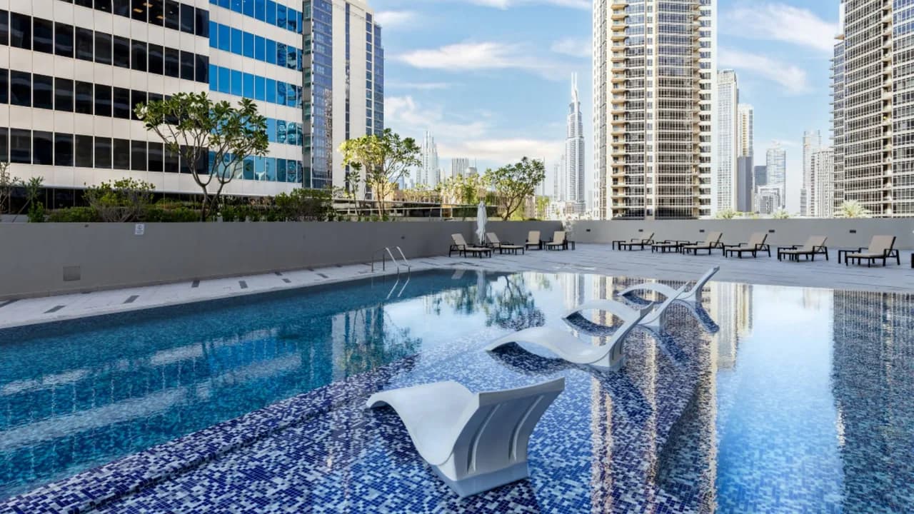 Bright Apartment With Iconic Views photo 4
