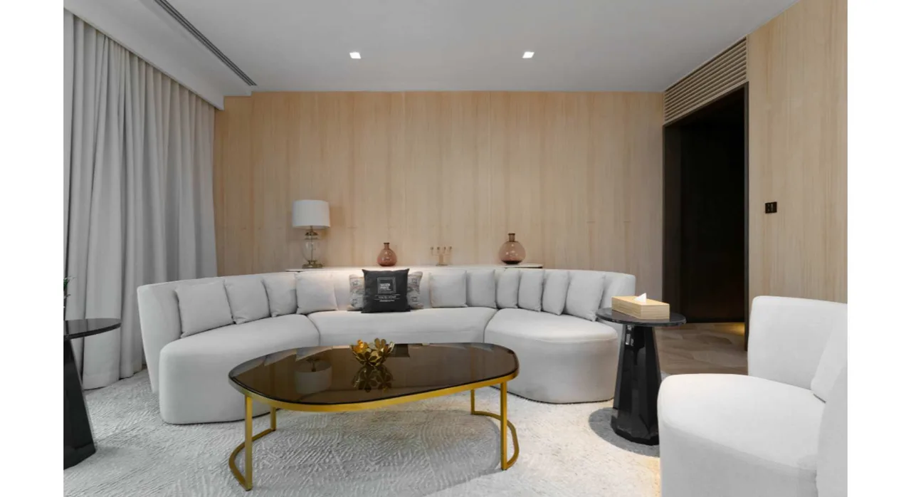 Exclusive Palm Beachfront Residence photo 4