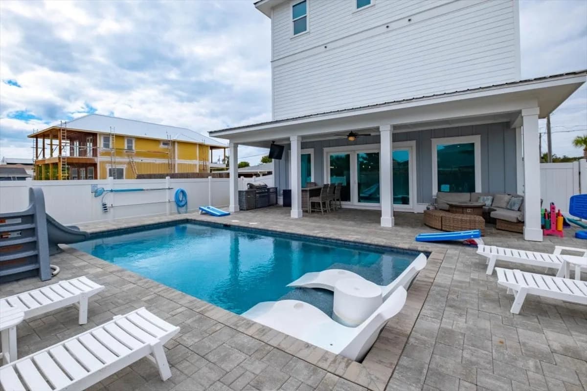 Beachfront Eight Bedroom Villa in Florida photo 2