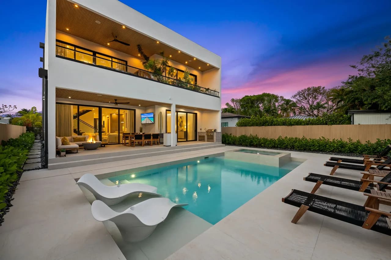 Beachfront Five Bedroom Villa in Fort Lauderdale