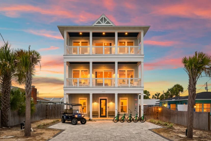 Spacious Seven Bedroom Villa in Orlando