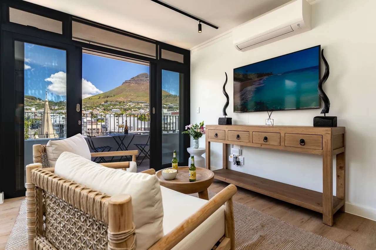 City View One Bedroom Apartment in Cape Town photo 2