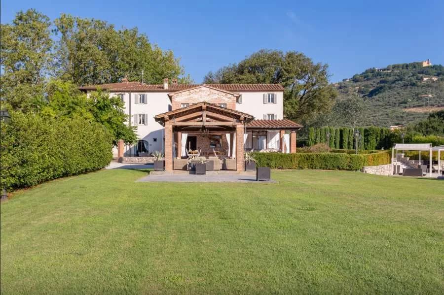Medici Hills Grand Tuscan Estate photo 4
