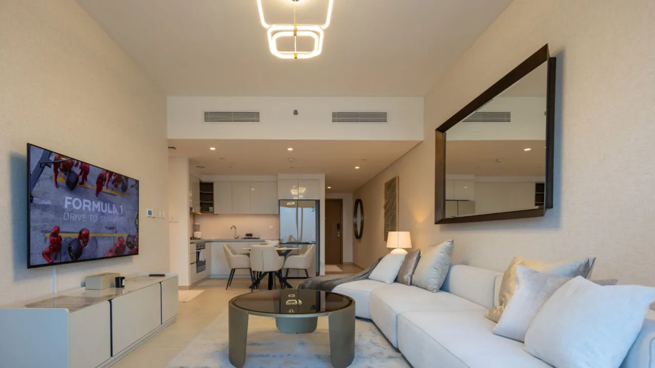Modern Two Bedroom Downtown City Escape photo 4