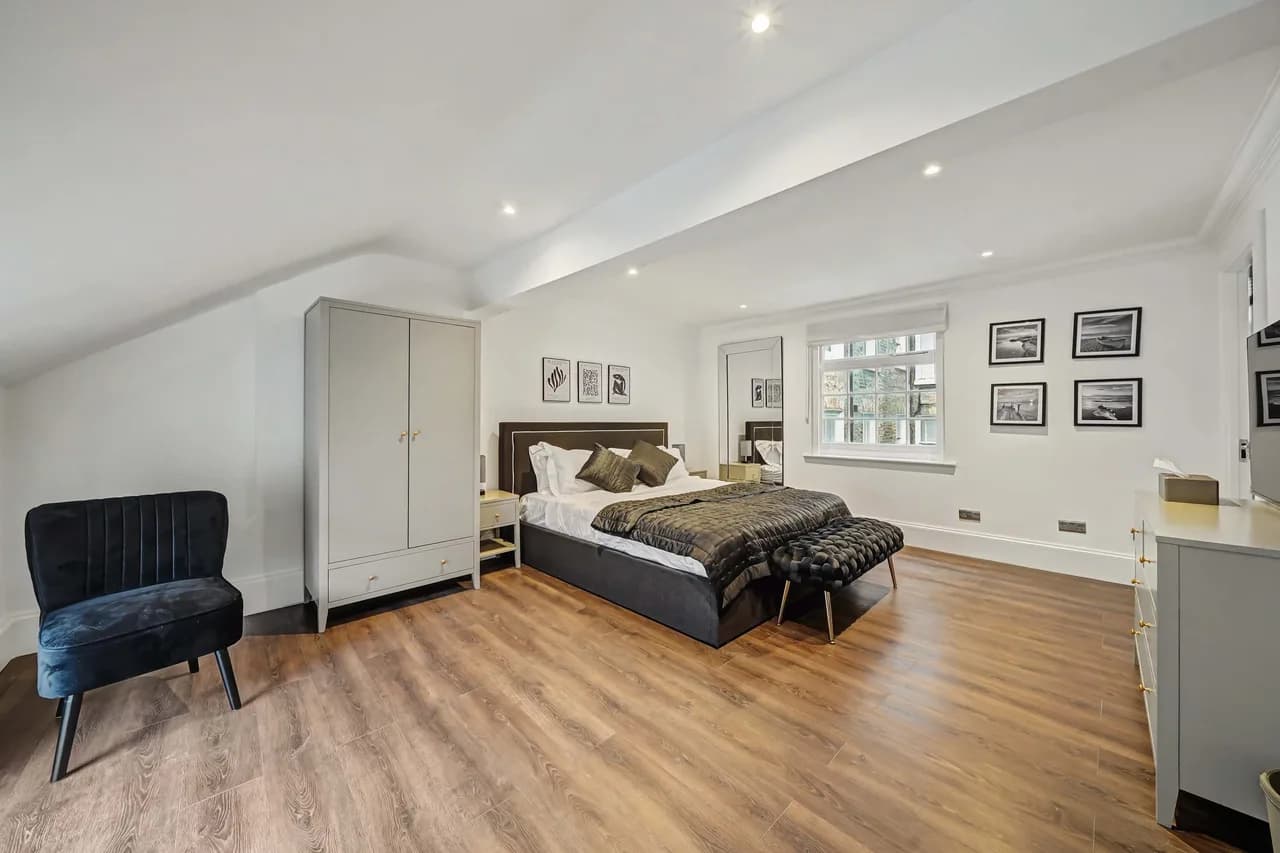 Accessible Three Bedroom House in London photo 3