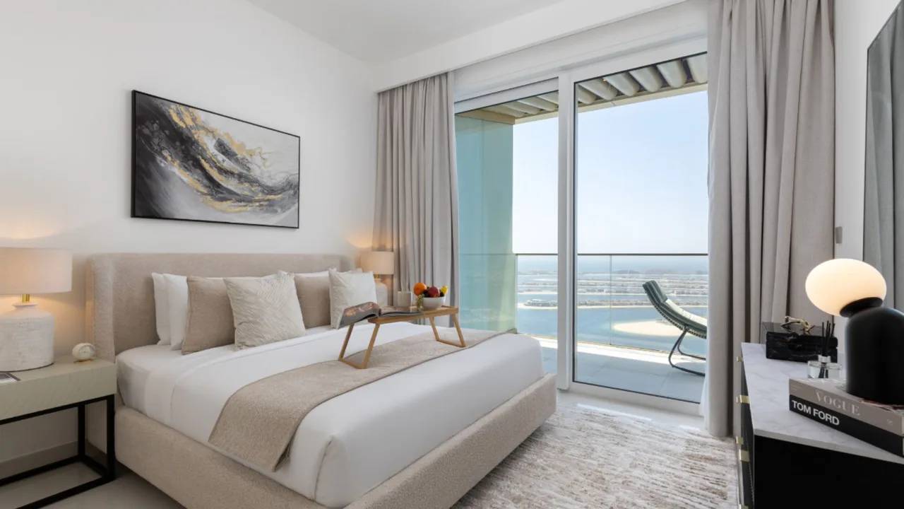 Luxury Waterfront Living With Palm Views photo 2