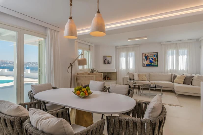 Three Bedroom Residence With Two Terraces