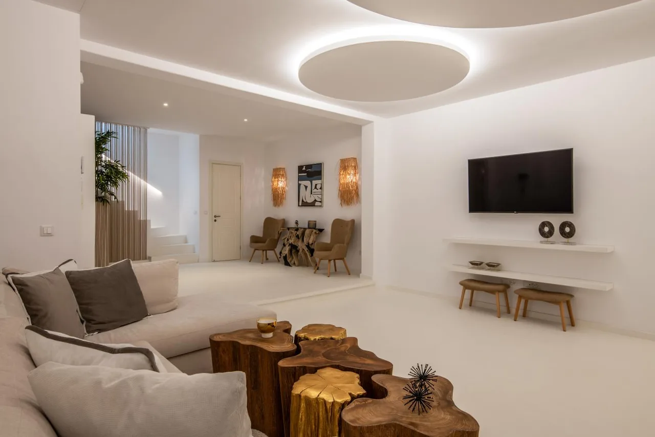 Three Bedroom Residence With Two Terraces photo 5