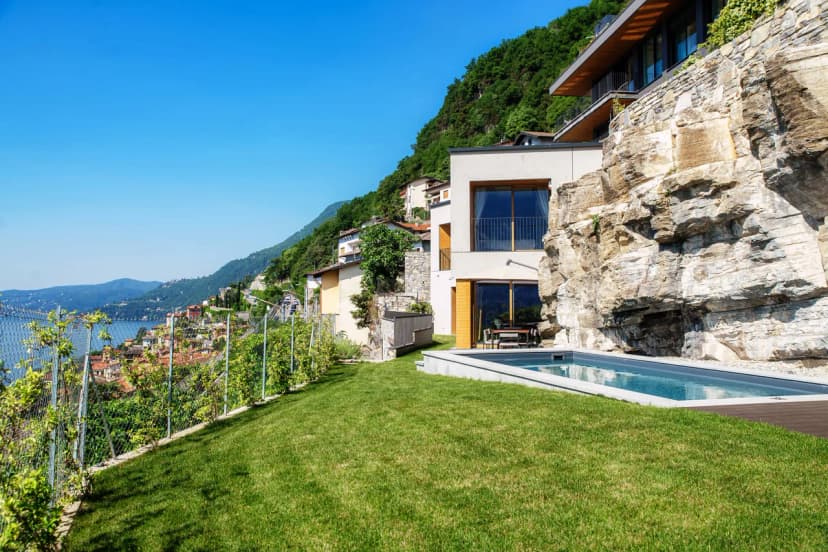 Stylish Mountain Retreat With Private Pool