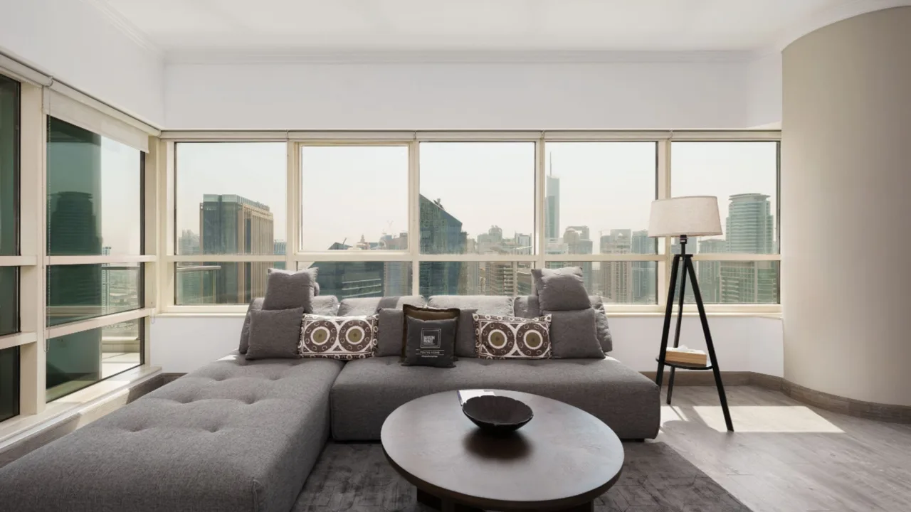 Stunning Waterfront Retreat With Marina Views photo 5