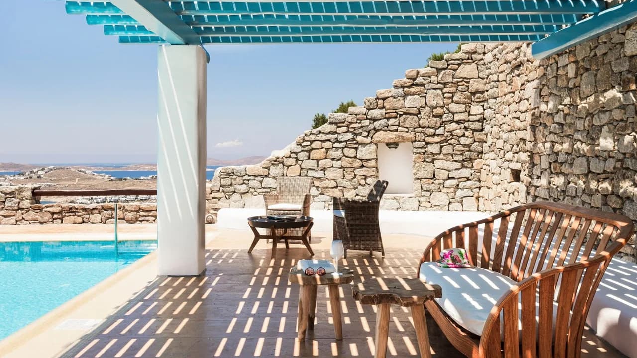 Romantic Retreat With Infinity Pool Views photo 4