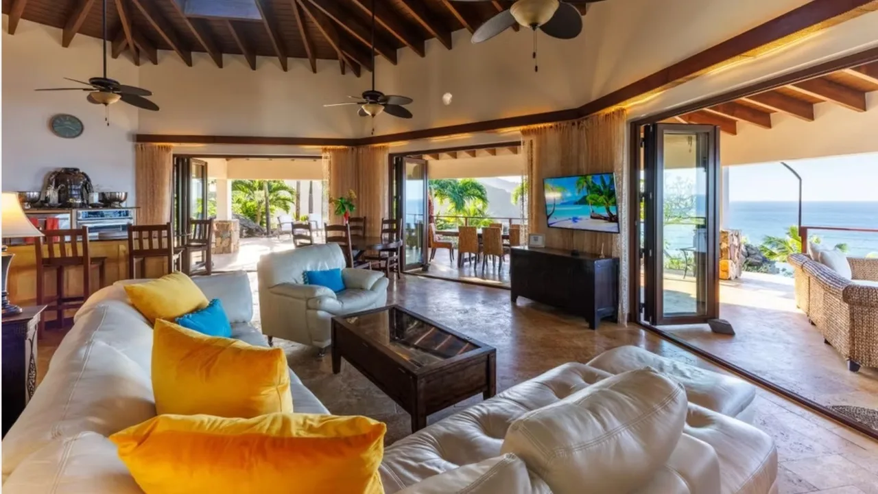 Private Garden Estate With Panoramic Views photo 2