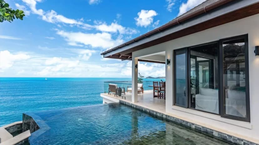 Stylish Villa with Landscaped Gardens and Views