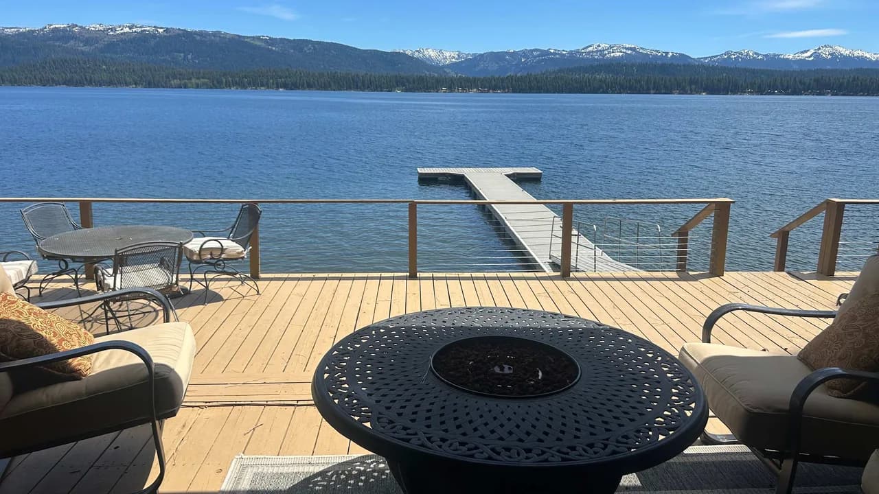 Waterfront Four Bedroom Villa in McCall