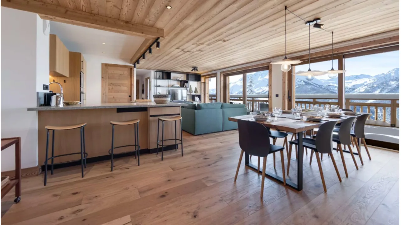 Modern Alpine Stay With Beautiful Views photo 4