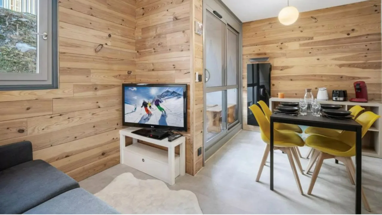 Cozy Ski Apartment With Mountain Charm photo 4