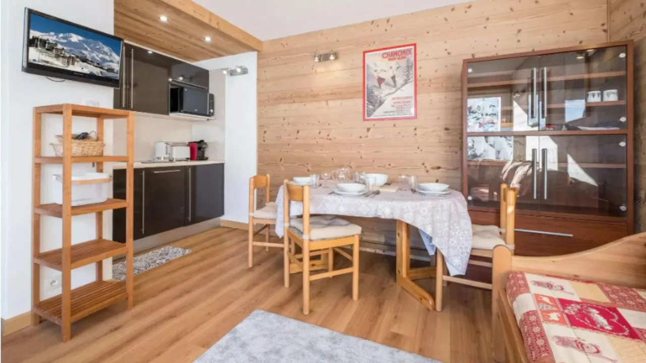 Cozy Ski Apartment Near Lift Access photo 3