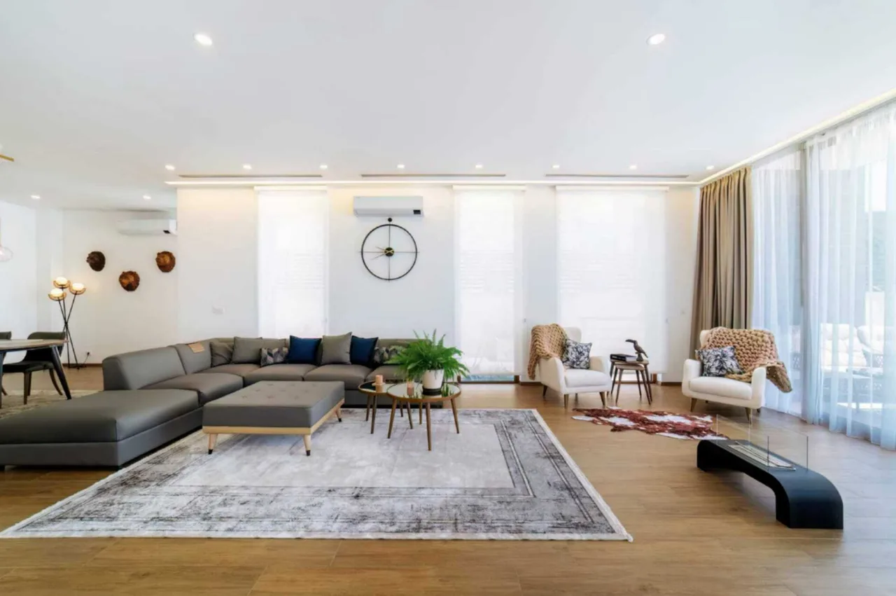 Modern Four-Bedroom Villa With Outdoor Living photo 5