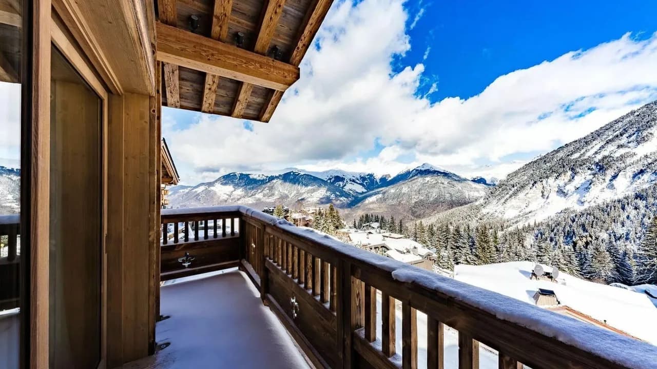 Bright Mountain Chalet With Ski Access photo 4