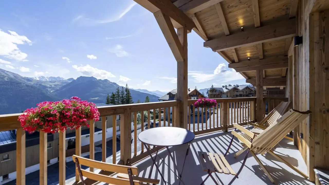 Modern Ski Apartment With Scenic Terrace photo 3