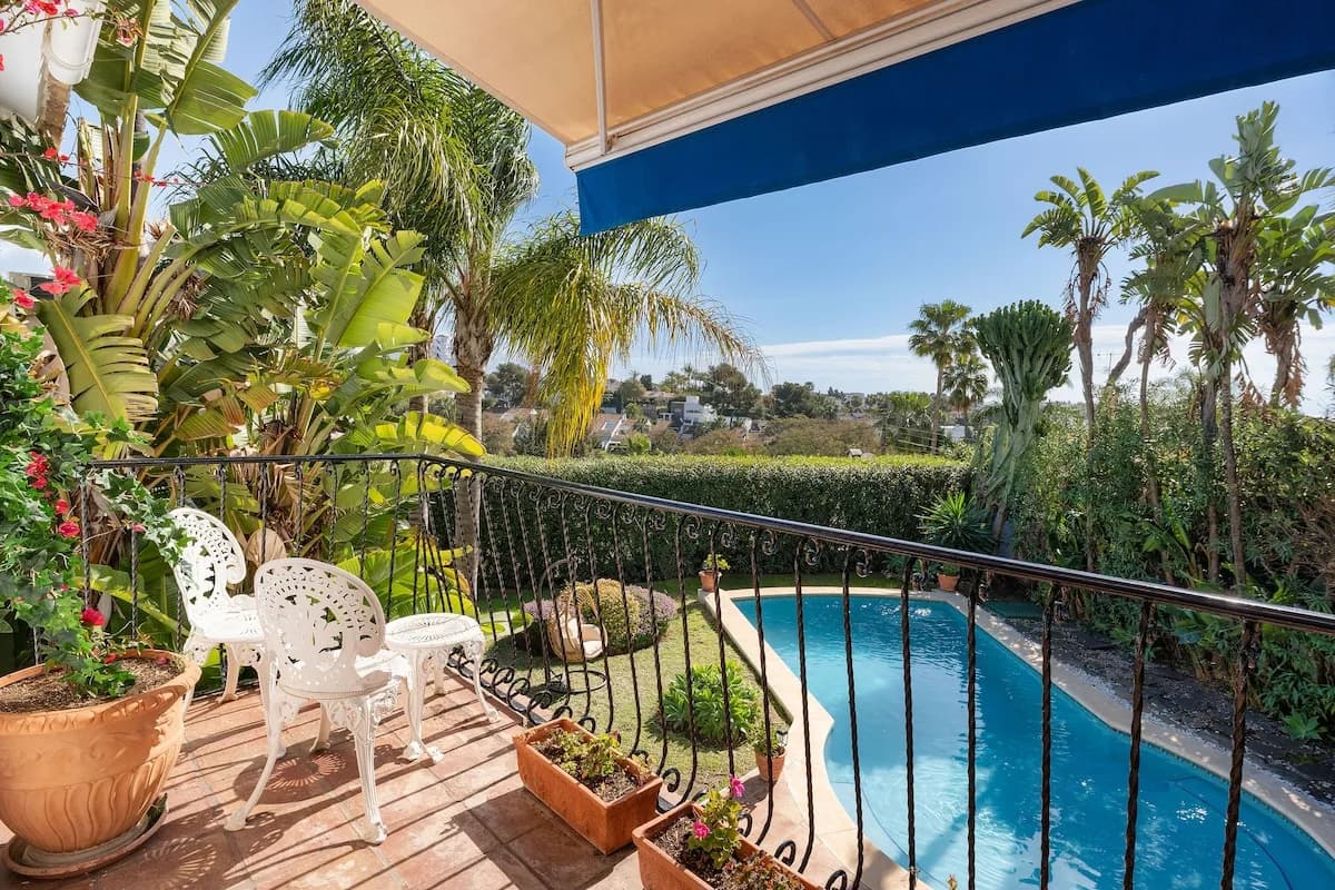 Three Bedroom Villa with Lush Garden in Marbella photo 5