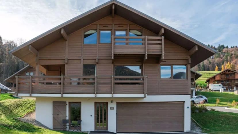 Scenic Chalet Near Ski and Nature