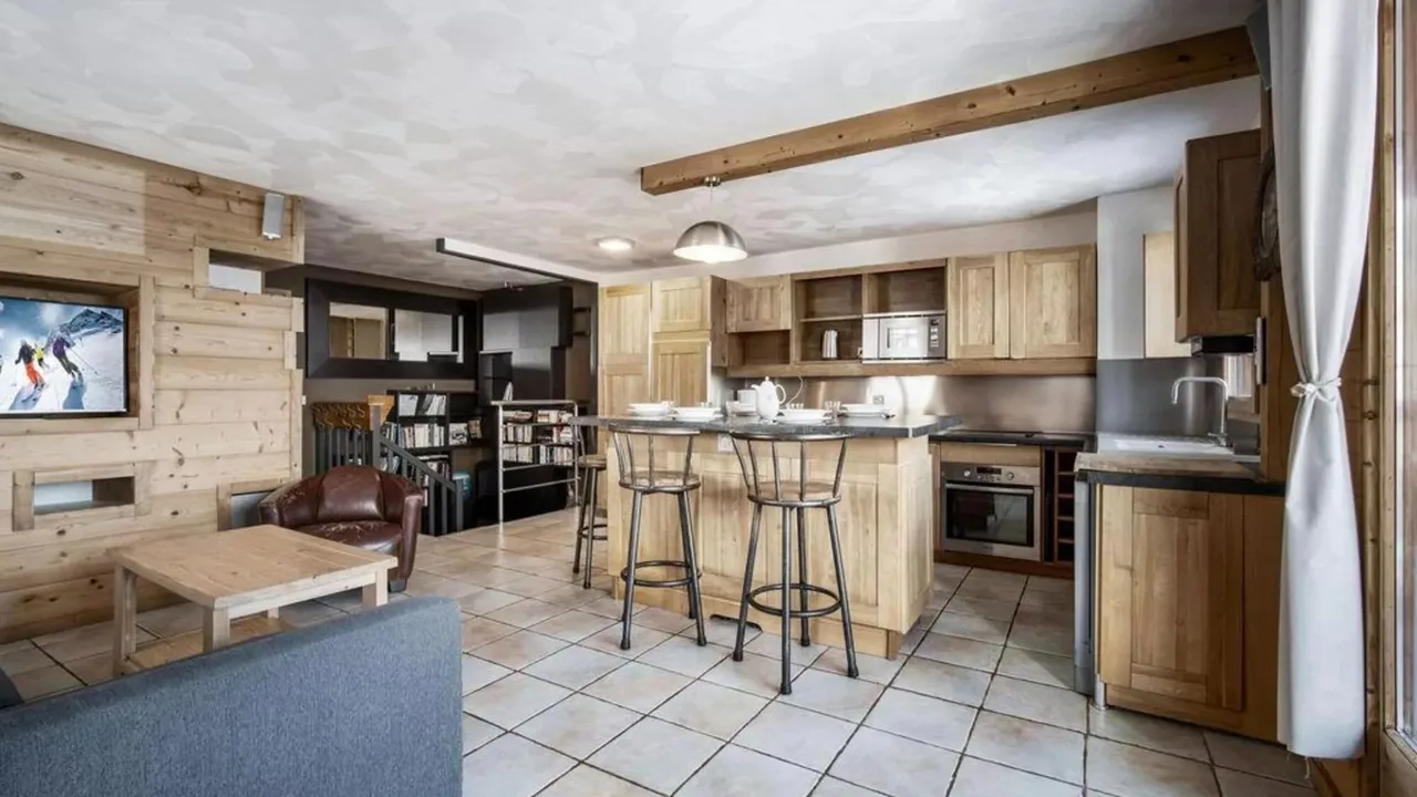 Bright Mountain Apartment With Balcony Views photo 5