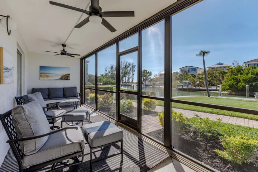 2BR Escape with Pool near Siesta Beach