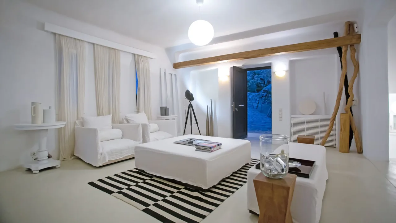 Spacious Villa With Pool and Privacy photo 2