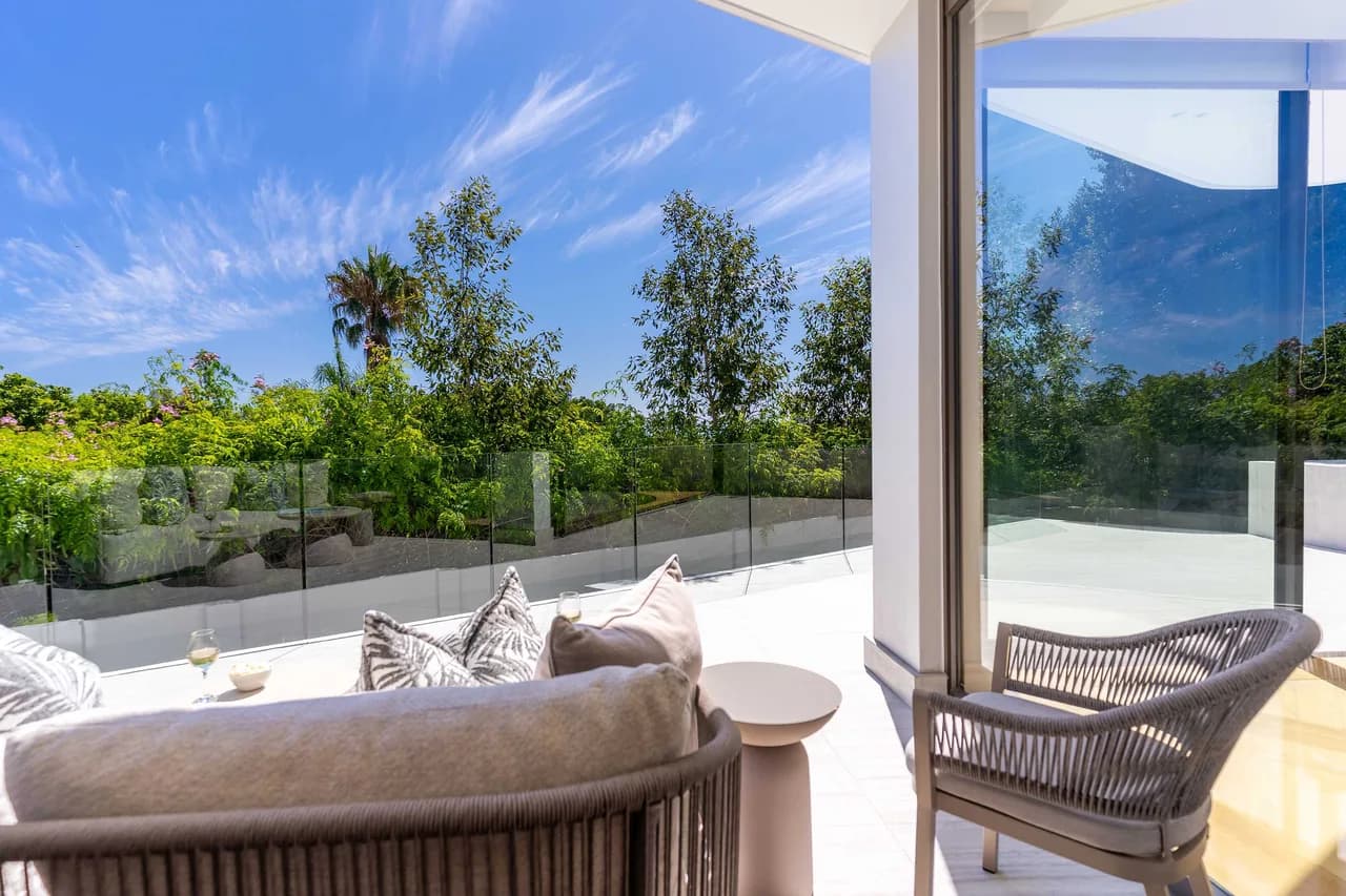 Luxurious Pool Apartment in Green Point, Cape Town photo 2