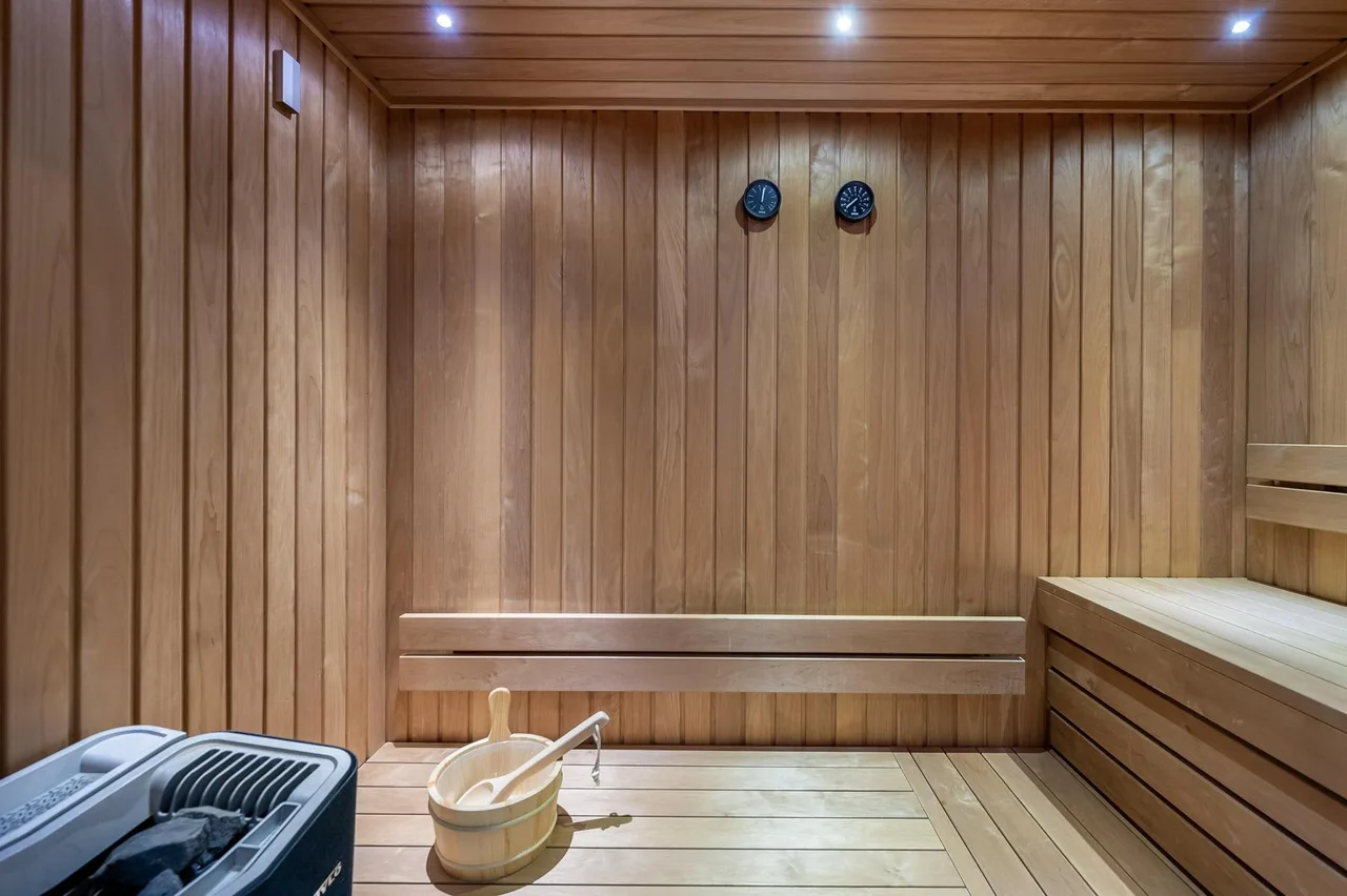 Elegant Mountain Stay With Wellness Area photo 4