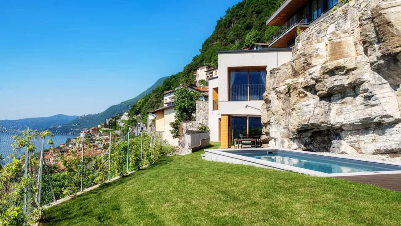 Beautiful Lakeview Villa With Private Pool photo 4