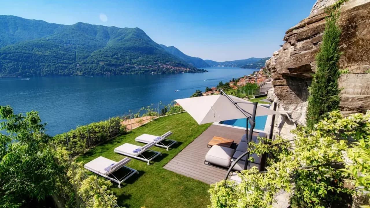 Beautiful Lakeview Villa With Private Pool photo 5