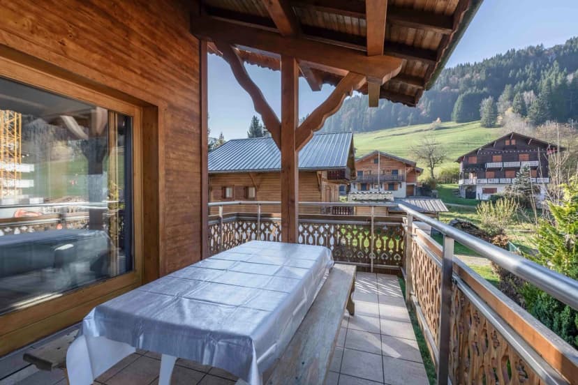 Mountain Apartment With Sunny Terrace Views
