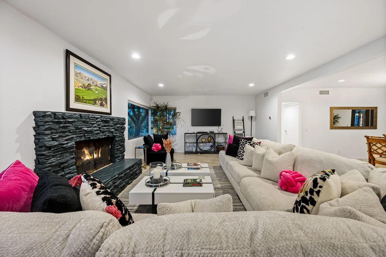 Mountain View Pool House in Palm Springs photo 2
