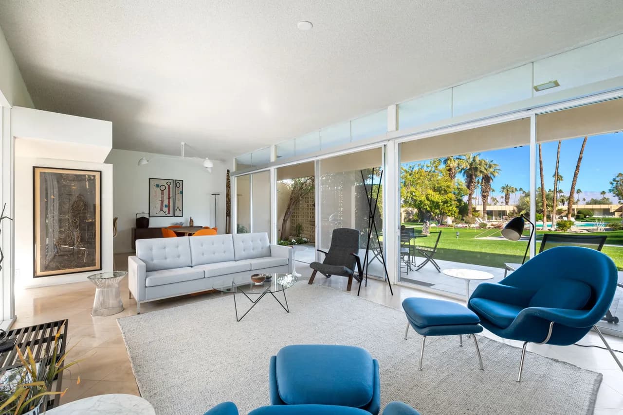Mid-Century Modern Villa in Palm Springs