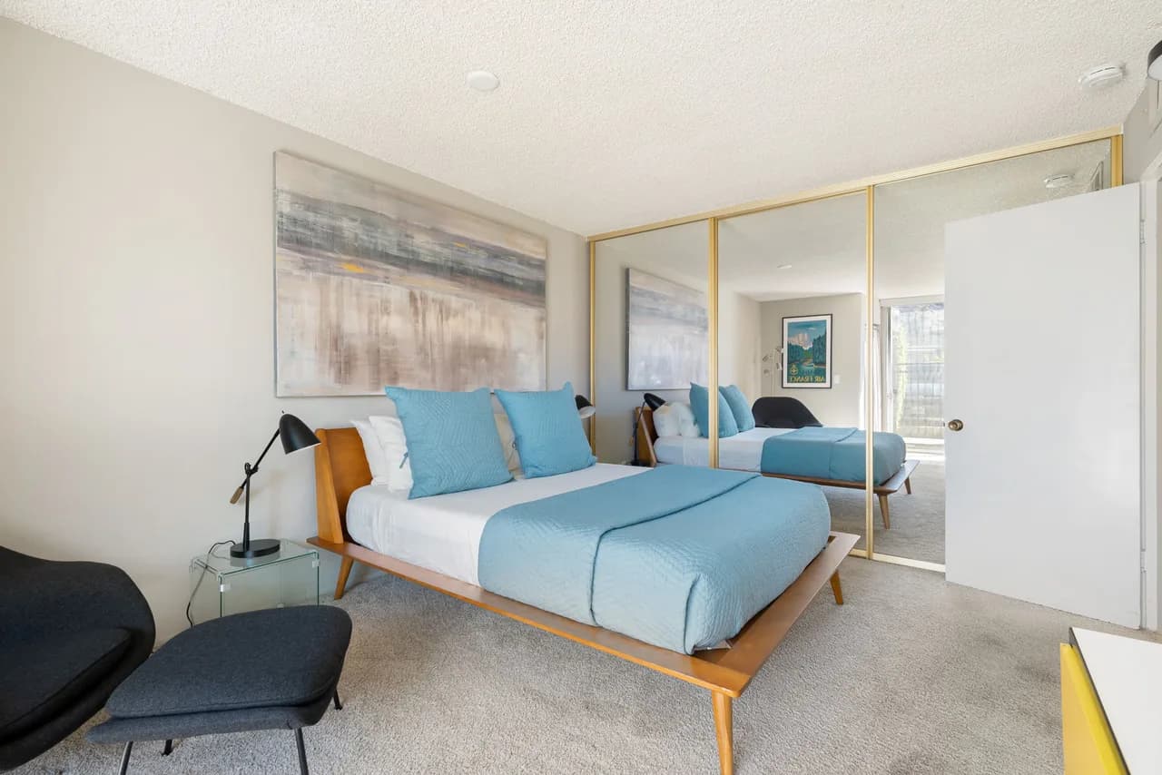 Mid-Century Modern Villa in Palm Springs photo 3