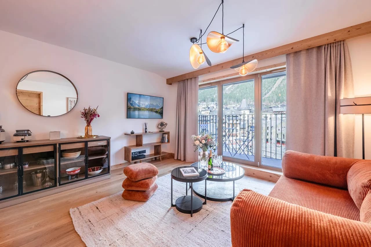 Apartment With Balcony in Prime Location photo 3