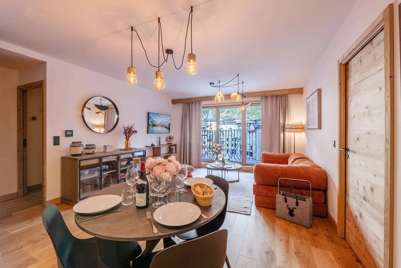 Apartment With Balcony in Prime Location photo 4