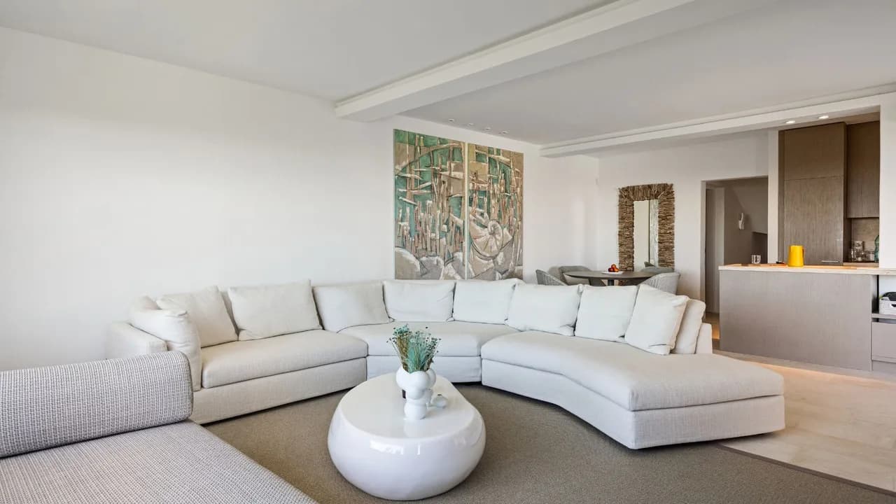 Coastal Living With Pool and Terraces photo 5