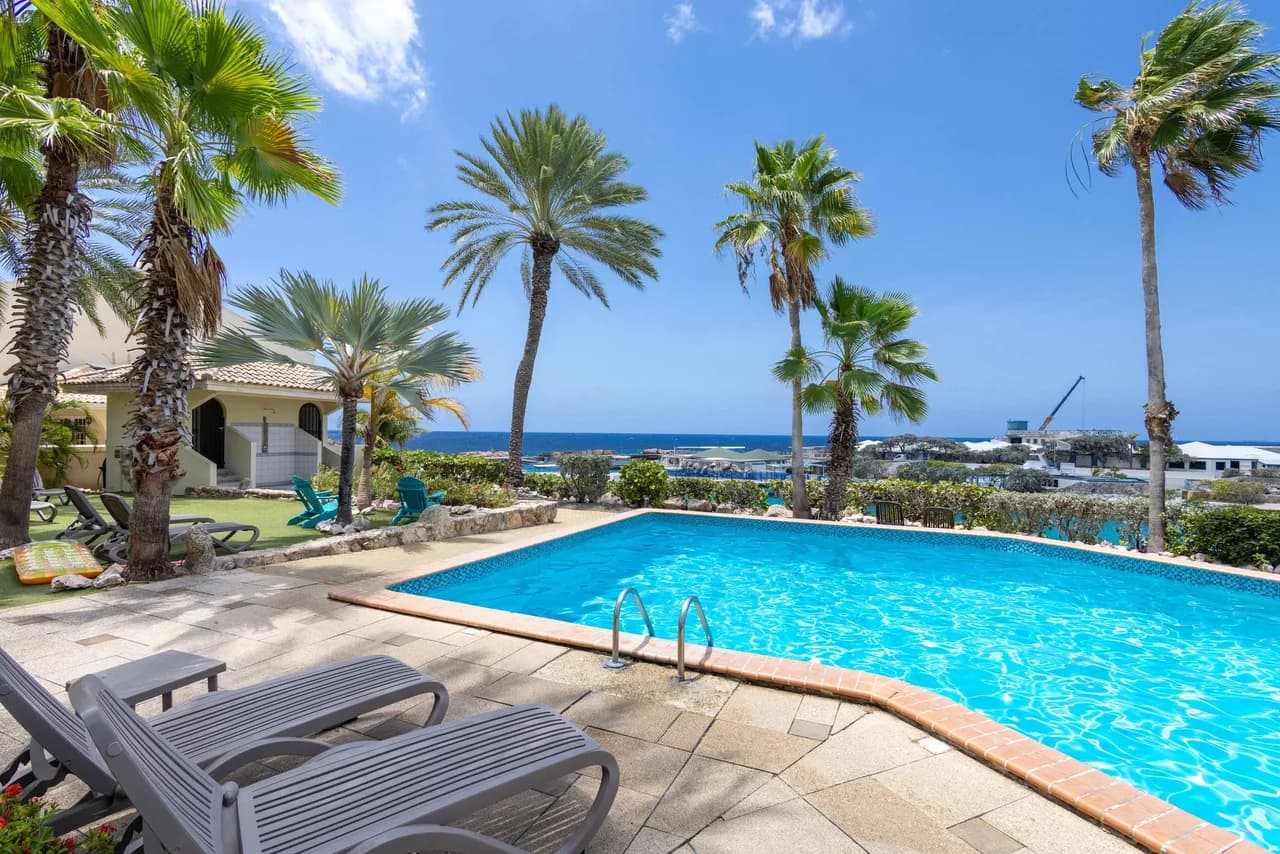 Oceanfront Three-Bedroom Villa in Willemstad photo 5
