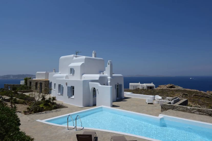 Bright Villa With Sea Facing Pool