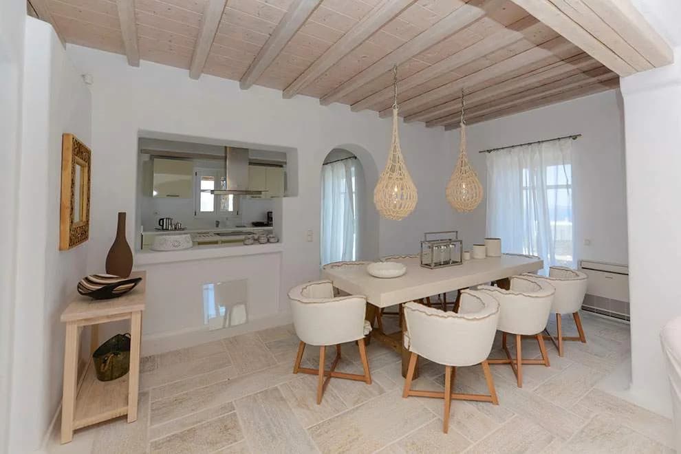 Bright Villa With Sea Facing Pool photo 5