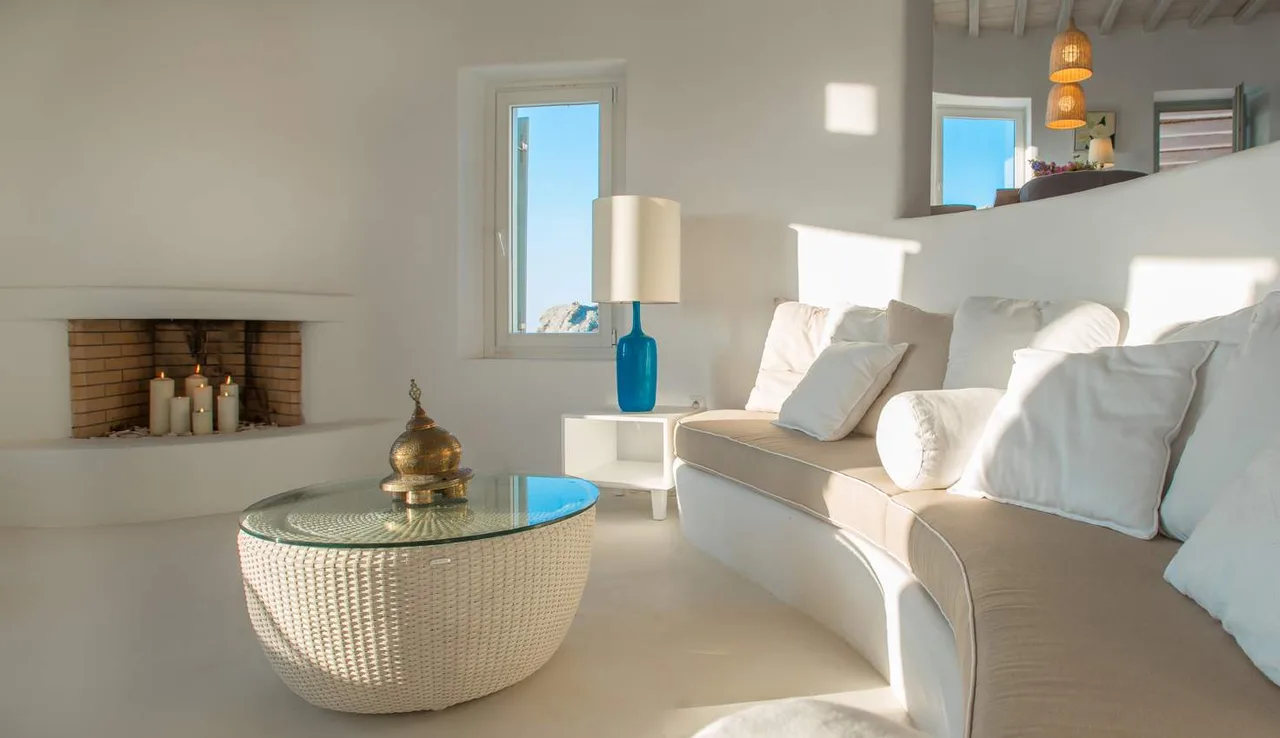 Family Villa With Infinity Pool and Views photo 5