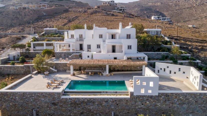 Secluded Hillside Villa With Panoramic Sea Views