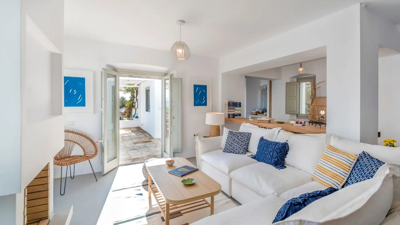 Secluded Hillside Villa With Panoramic Sea Views photo 2
