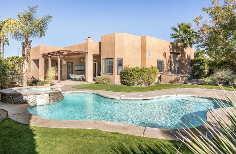 Luxury Palm Desert Home w/ Pool, Mountain Views