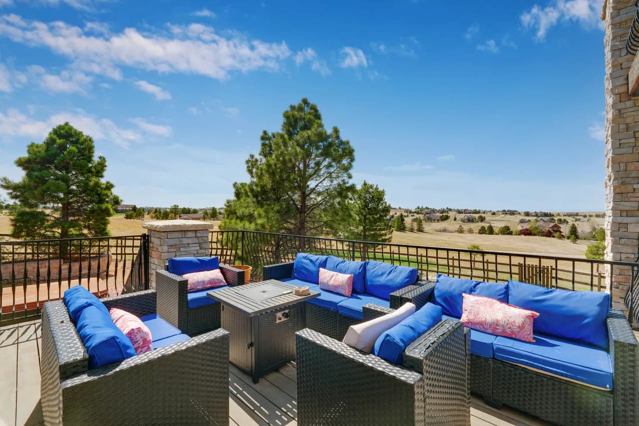 Scenic Five Bedroom Villa in Aurora, Colorado photo 4