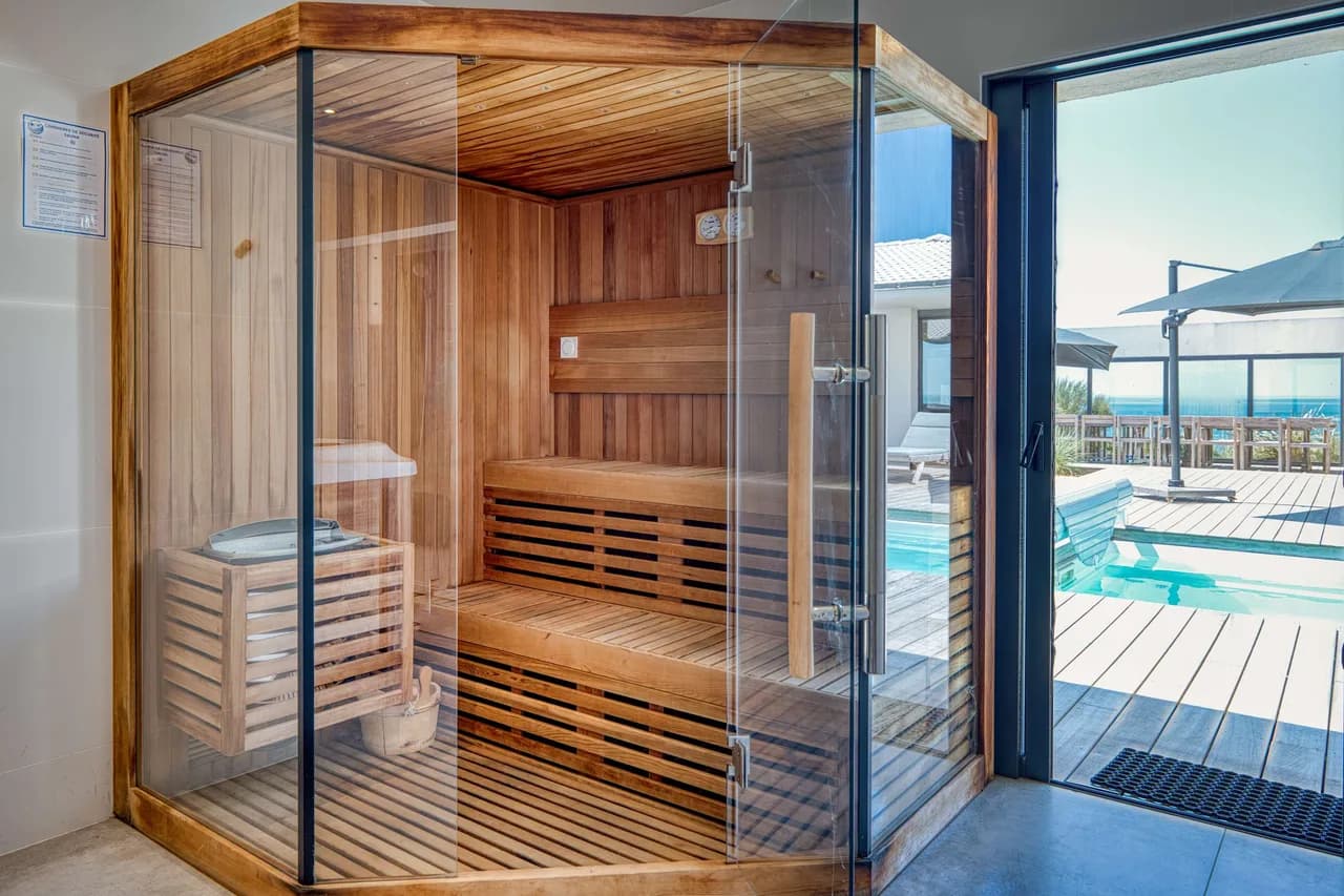 Oceanfront Luxury Retreat With Heated Pool photo 4